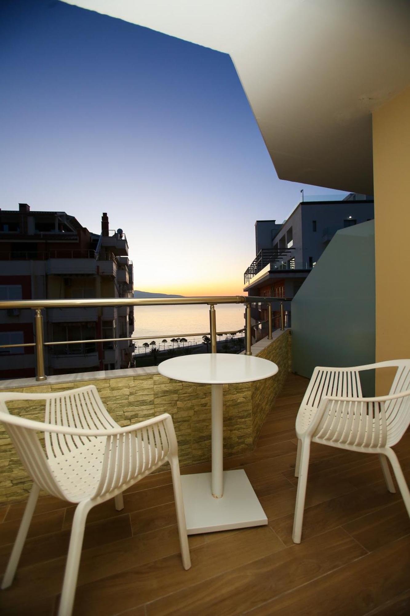 Imperial Visar Rooms Vlore Bagian luar foto